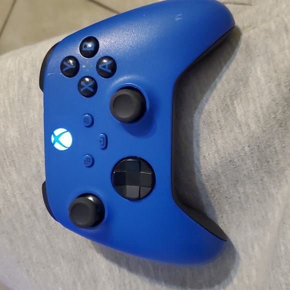 Xbox one controller - Picture 1 of 3